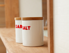 お部屋のおしゃれ度をアップさせる飾り棚